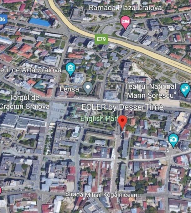 Garsoniera Centru Vechi English Park Крайова Екстериор снимка